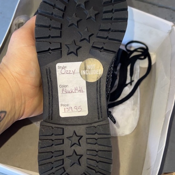 Steve Madden Black Ankle Boots with Silver Accents - Picture 3 of 3